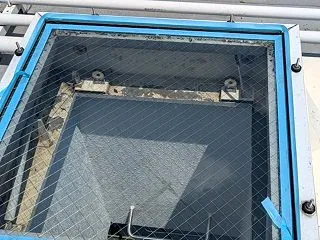 人知れずガラス交換