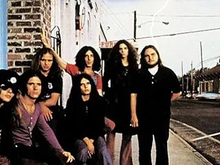 Lynyrd Skynyrd － Sim…