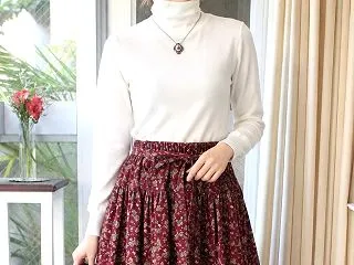ワンピースからティアードスカートに生まれ…