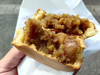 9月中旬。白山市にあるおもてや(山法師)…
