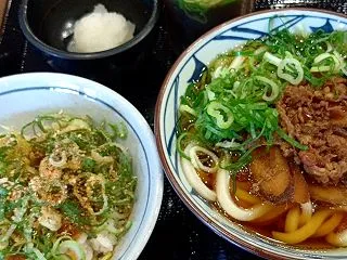 丸亀製麺 肉ごぼううどんと天かす丼