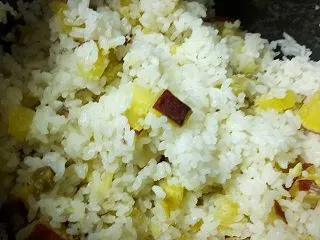 サツマイモご飯を作りました