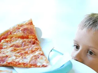 ピザは何歳から？1歳〜3歳の年齢別ガイド…