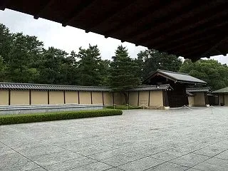 自宅訪問で個別相談を行っている通信制高校