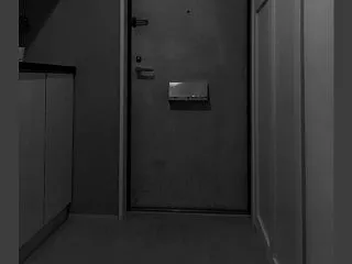 目隠し全裸待機中の２２歳