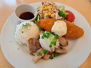 ファミレス ジョイフルでプレートランチ＆…