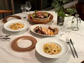 イカとセロリのパスタと、パルミジャーノチ…