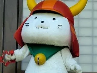 北九州・餅巻きでみかんが直撃