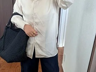 きちんと感もあるブロガーさんコラボシャツ…