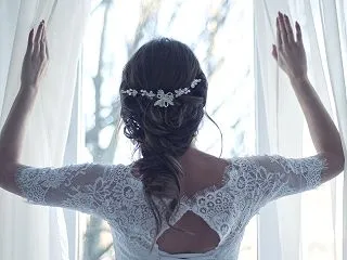 人生を切り開く強く美しくしなやかな女性の…
