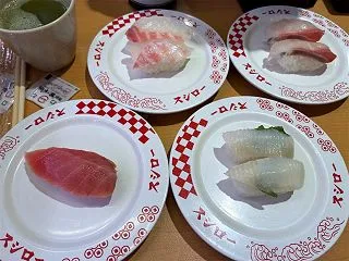 今日のランチはスシロー