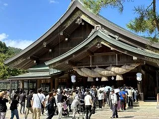 大混雑の出雲大社とそこそこ混雑の松江城｜…