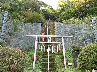 北斗神社の参拝は冗談抜きで命がけ！天空に…