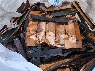 家の解体でお宝発見！知らないと損する銅板…
