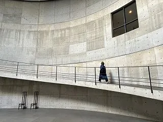 地中美術館、ベネッセハウスミュージアムへ