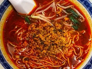 マーラータン麺：北京烤鴨店