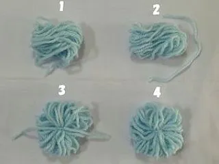 アクリル１００％の毛糸を丸めて
