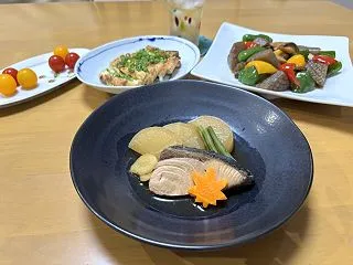 1品・・作り忘れ☆こんにゃく炒め☆鰤大根