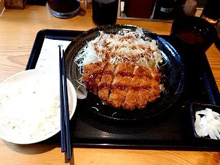 お昼のとんかつ