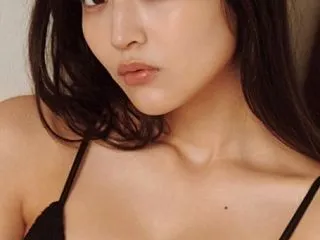 黒嵜菜々子 最新グラビア水着画像 43枚…