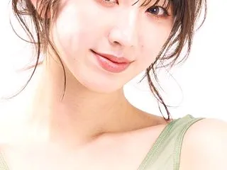 望月風花 最新グラビア水着画像 36枚