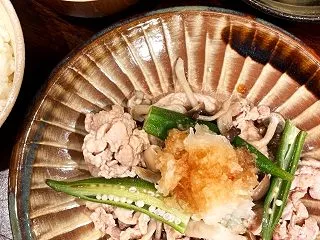 豚肉とオクラのおろしポン酢炒め