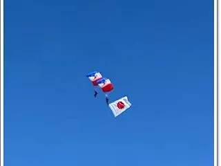 三沢基地航空祭2024｜落下傘と娘のおみ…