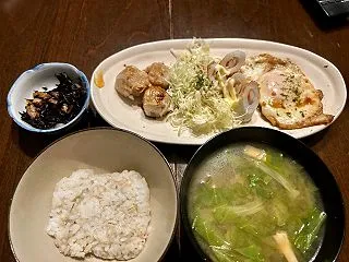 焼売と目玉焼き