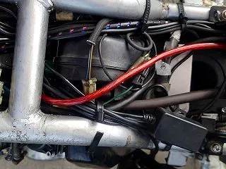  ブローバイホースの通し方変更とプラグ交…