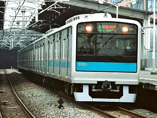小田急が3000形の太帯を復刻するとした…