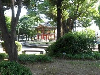 【ユッコリ伝統市場とCafe Gongg…
