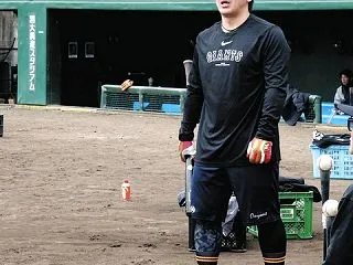 【朗報】巨人・甲斐拓也さんの自主トレ参加…