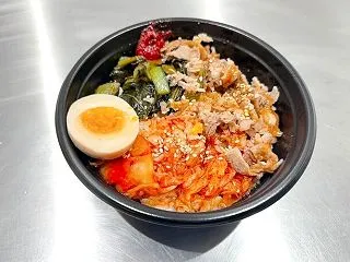 【新韓国屋台の焼肉ビビンバ丼】ヴェルディ…