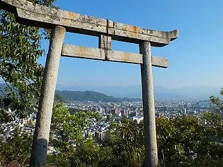 松山市の天空の鳥居・御幸寺山、再び