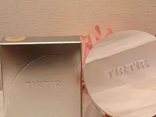 TIRTIR ティンティッドスキン グロ…