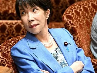 朝の身支度に３、４時間必要な高市首相 〜…