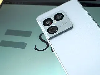 Xperia 1 VIII・10 VII…