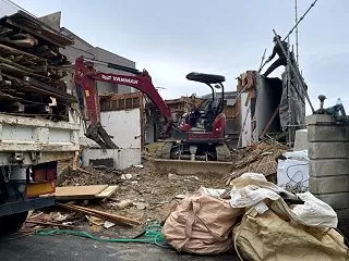  解体工事と地中埋設物