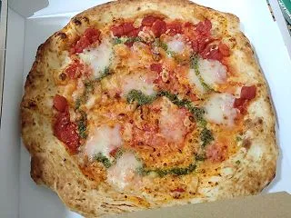 ロピアの店内焼きピザは美味しい？マルゲリ…