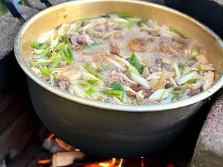 芋煮会…大好きな友人ご夫妻達と持ち寄りホ…