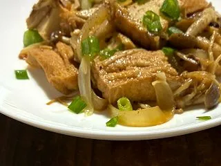 厚揚げときのこのすき焼き風炒め