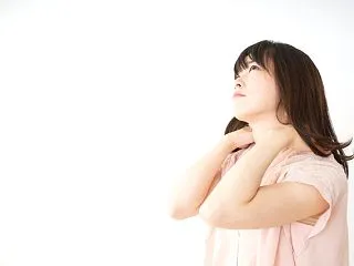 デスクワーカー必見!頚椎症と専門医の受診…