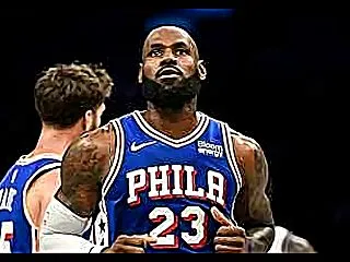 レブロン・ジェイムスが旧友デニス・シュル…