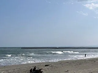 美容院か波かと悩み