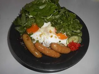 冷し中華、ウィンナー3種食べ比べ