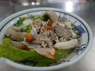 早朝のフーティウ ベトナム航空はまた遅れ…