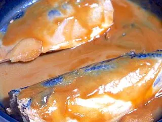 久しぶりに「サバ味噌煮」コトコト煮るだけ