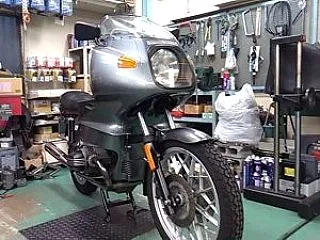 水曜日ですがお店の仕事です。
