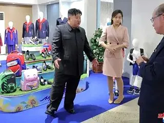 北朝鮮が金正恩氏の写真公開 死亡説が繰り…
