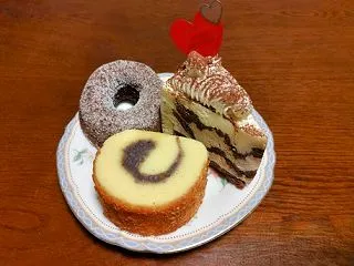 おためしカットロールも！和三盆ロールで知…